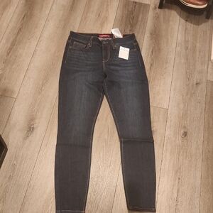 COPY - GUESS Dark Wash Skinny Jeans